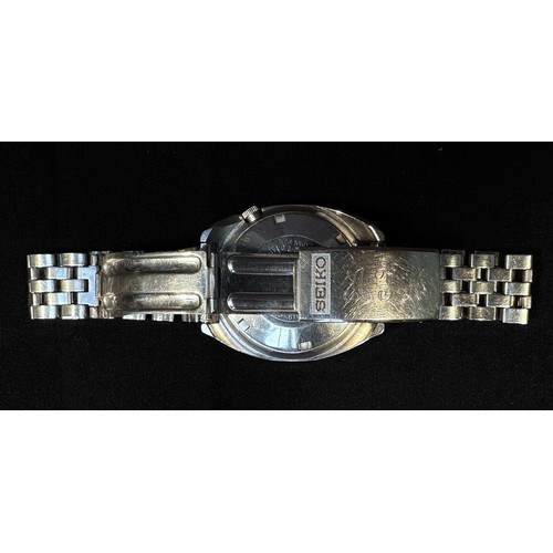 128 - A gents stainless steel Seiko 5 Sports 21 jewel automatic wristwatch, Ref. 6119-6023, Serial No. 520... 