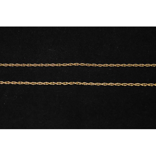 217 - A fine 18ct gold chain, gross weight approximately 2.5g