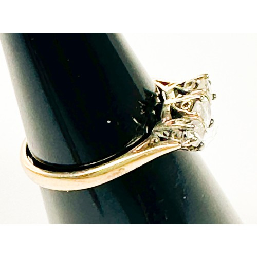 161 - A 9ct yellow gold ring, claw set with 3 x round diamonds, estimated total diamond weight 0.33cts, ri... 