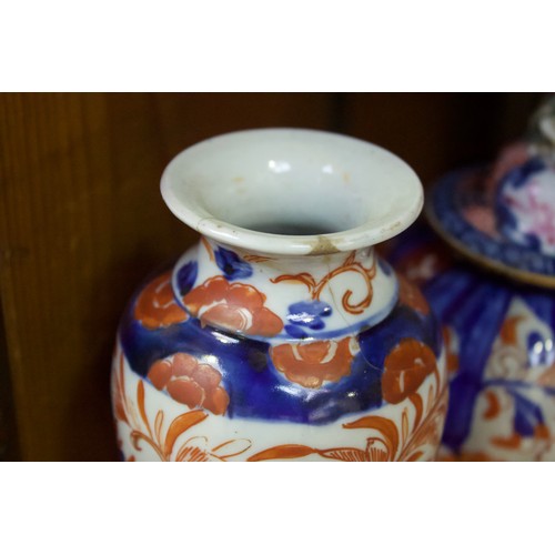 18 - A collection of assorted Oriental and Oriental style ceramics including a Chinese blue and white tea... 