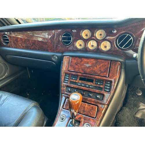 1 - Bentley Arnage R, 6750cc V8 Twin Turbo, Black coachwork with matching black leather upholstery and w... 