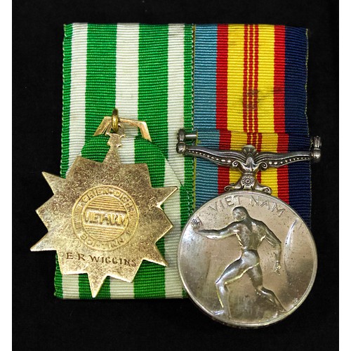 342 - A Vietnam Medal 1968, to 35498 E.R. WIGGINS (Aus?), obv. crowned bust of ERII, reverse with male fig... 