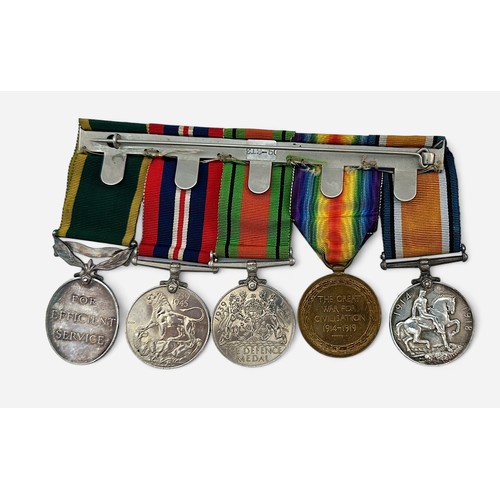 402 - A WW1 & WW2 group of five, comprising War Medal and Victory Medal to G-29760 Pte E.G. Kearvell The Q... 