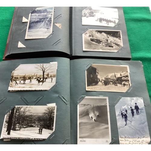 406 - A collection of approximately 800 foreign postcards relating to skiing in five albums of different s... 