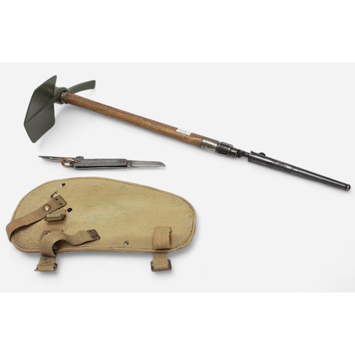 464 - A British WWII entrenching tool, 1937 pattern MkII, with shaft, axe head, No.4 MkII pig-sticker spik... 