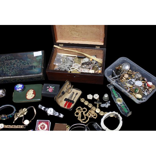 241 - A good collection of assorted mixed costume jewellery, including a collection of various antique and... 