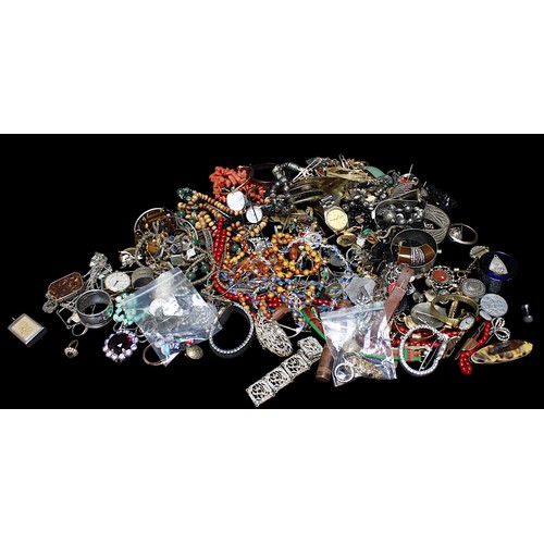 241 - A good collection of assorted mixed costume jewellery, including a collection of various antique and... 