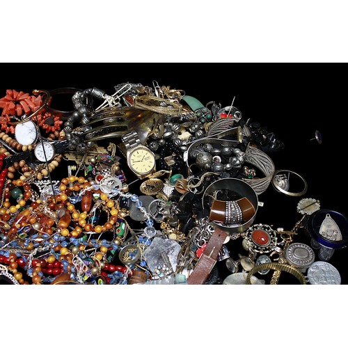 241 - A good collection of assorted mixed costume jewellery, including a collection of various antique and... 