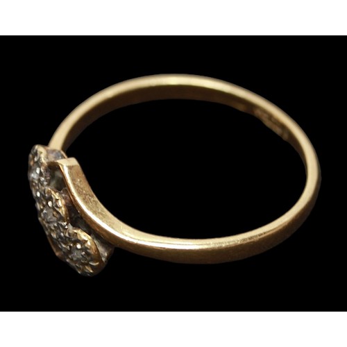 289 - An 18ct gold three-stone diamond ring, platinum illusion set, 2.2g