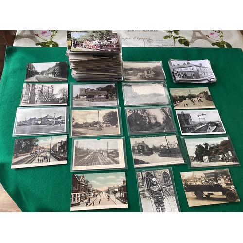 564 - A box containing more than 300 postcards and postcard-size photographs of Hampshire, including a few... 