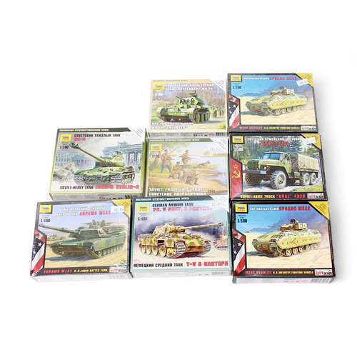 444 - A collection of twenty-eight various boxed unassembled plastic military scale model build kits, comp... 