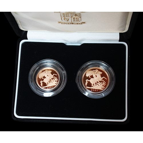 685 - The 2007 United Kingdom Gold Proof Sovereign and Half-Sovereign, Limited 346/10,000, Fourth Portrait... 