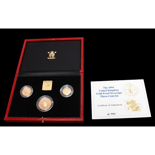 676 - The 1994 United Kingdon Gold Proof Three-Coin Sovereign Collection, 0021/1250, comprising double-sov... 