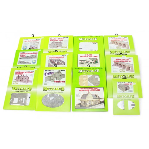 484 - A collection of forty-four Metcalfe ‘OO’ gauge Card Construction & Material Kits, to include Wayside... 