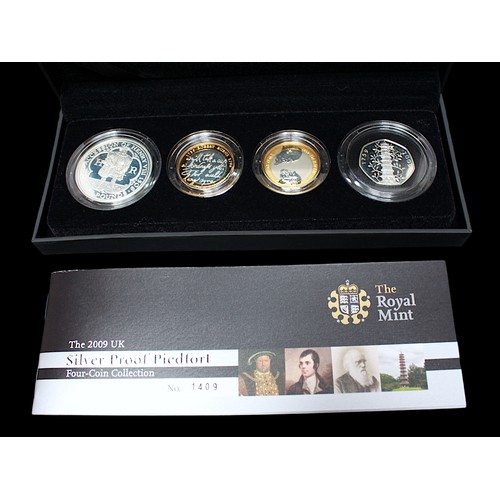 727 - The Royal Mint 2009 UK Silver Piedfort Four Coin Collection, of Kew Gardens 50p, Henry VIII £5, bi-c... 