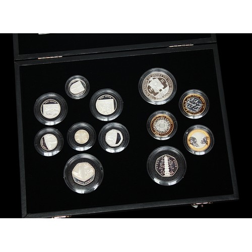 725 - The Royal Mint 2009 UK Silver Proof Coin Set, comprising 12 coins including the 'Kew Gardens' 50p, H... 