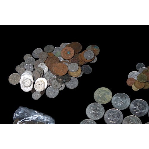 740 - Approximately Sixty-Four Cupro-nickel Commemorative Crowns, Uncirculated in plastic display boxes an... 