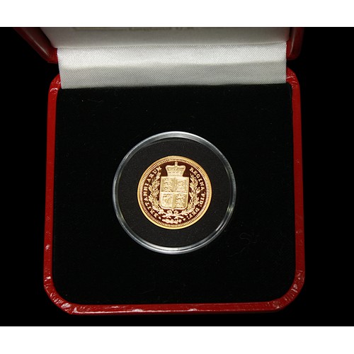 783 - A limited edition Pobjoy Mint 22ct gold Queen Victoria 1839 re-strike sovereign, no.56/100, gross we... 