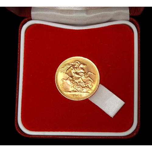 773 - An ERII Gold Sovereign, 1968, Mary Gillick 1st portrait of ERII obverse, Benedetto Pistrucci George ... 