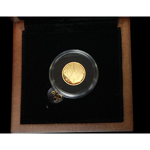 777 - A Royal Mint .999 grade gold Alderney 2008 Concorde £1 proof coin, no.144, in fitted box, with outer... 