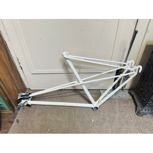 249 - A collection of 6 bike frames, various examples including MBK racing and Raleigh (in need of -re-chr... 