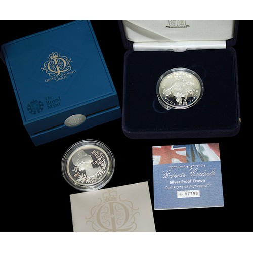 813 - A collection of assorted silver proof commemorative coins including a 2017 Platinum Wedding Annivers... 