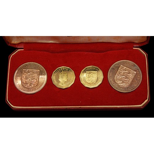 826 - A Specimen Set ERII Crowned 2nd June 1953, 10-coins, uncirculated with lustre, in original gilt-tool... 