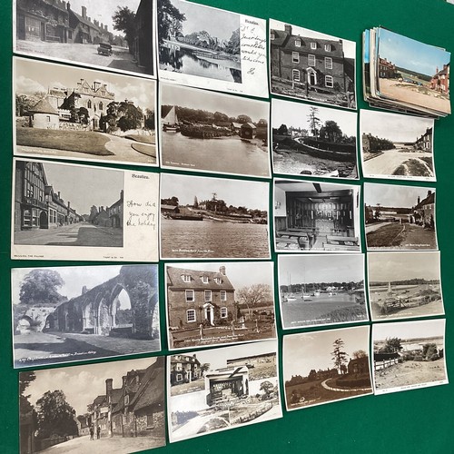 580 - A collection of approximately 65x standard size Hampshire postcards of Beaulieu and Bucklers Hard, m... 