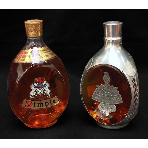 220 - A boxed Dimple Haig Royal Decanter De-Luxe Scotch Whisky, 12 Years Old, 75cl, 43% vol, sealed, toget... 