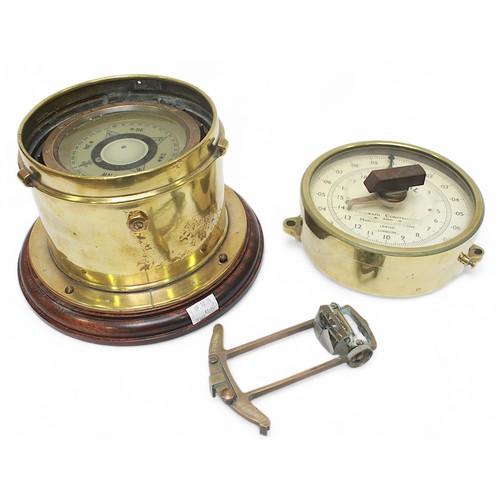 25 - A Gimbled marine binacle, Patt 0183, in circular brass case mounted on wooden plinth, (lacking  dome... 