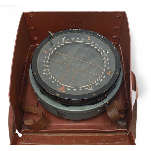 64 - A cased Air Ministry RAF Bubble Sextant Mk.IX A, no. 15122/43 (V), housed in bakelite case, together... 