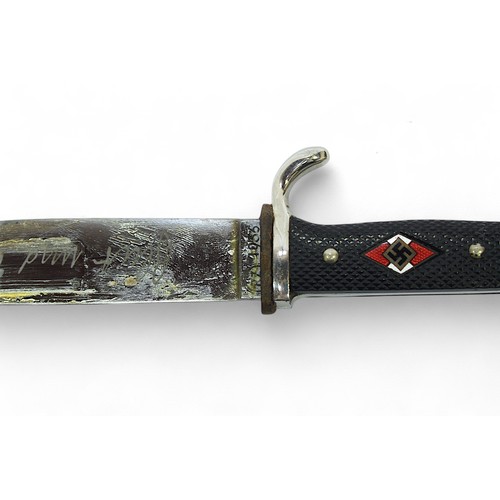 147 - A German Third Reich Hitler Youth dagger / Hitlerjugend Fahrtenmesser, a 1936 model by Kuno Ritter, ... 