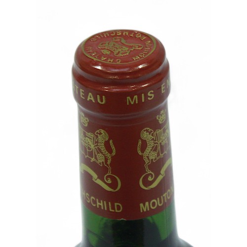 250 - A 75cl bottle of Chateau Mouton-Rothschild, 1992 Pauillac, 12.5%, labels intact, level into neck.