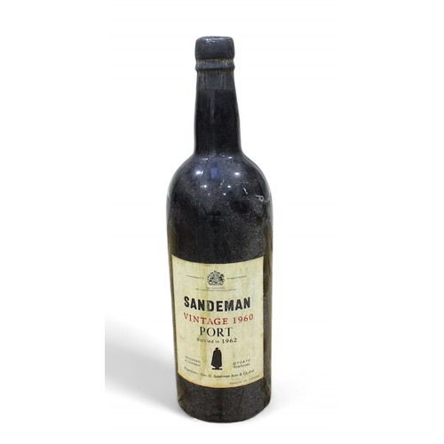 265 - A bottle of Sandeman 1960 Vintage Port, bottled in 1962.