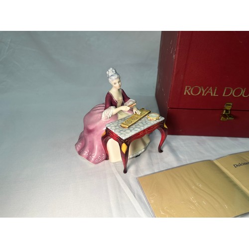 15 - A limited edition Royal Doulton figure ‘Dulcimer’, HN2798, limited edition no. 569, in original fitt... 