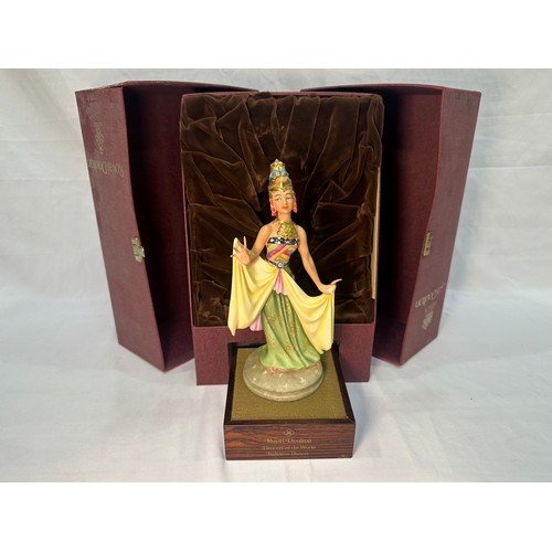 31 - A Royal Doulton figure ‘Dancers of the World Balinese Dancer’ HN2808, limited edition 306/750, with ... 