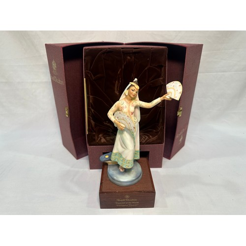 47 - A Royal Doulton ‘Dancers of the World Philippine Dancer’, HN2439, limited edition 668/750, in origin... 