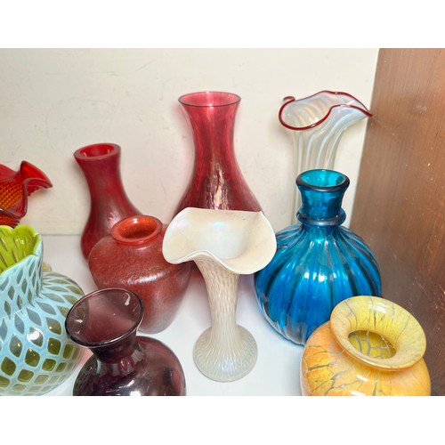 97 - A collection of assorted 20th Century vaseline / uranium glass and coloured studio glass vases and d... 