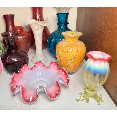 97 - A collection of assorted 20th Century vaseline / uranium glass and coloured studio glass vases and d... 