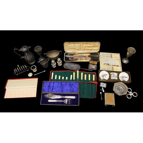 170 - A collection of assorted silver-plated wares, comprising an ice pail, a cased Ronson lighter, teapot... 