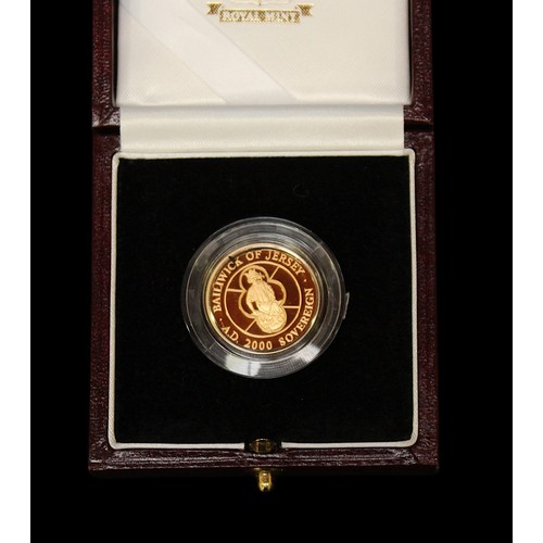 319 - A Jersey Queen Elizabeth II Gold Sovereign, dated 2000, Rev. with William the Conqueror by Robert El... 