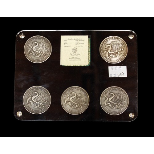 322 - The Perth Mint 'Landmarks of Australia' Five-Coin collection, each 2oz coin .999Ag, each individuall... 