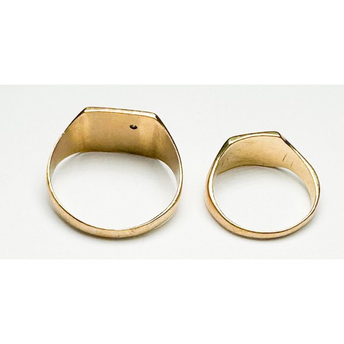 257 - Two various 9ct gold signet rings, total weight 4.3 grams.