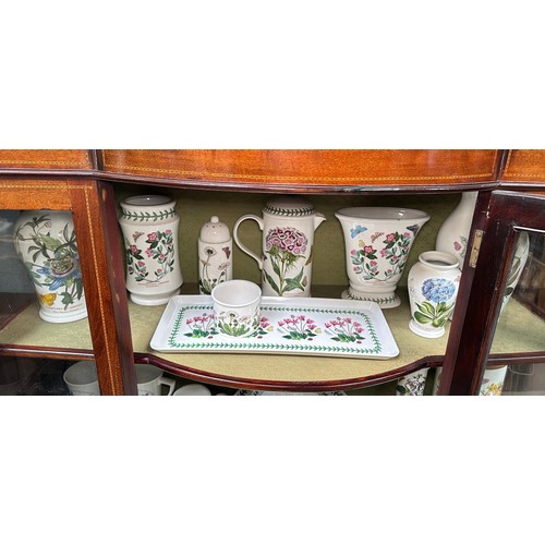 127 - A collection of Portmeirion Pottery decorated in the ‘Botanic Garden’ pattern, comprising seven dinn... 