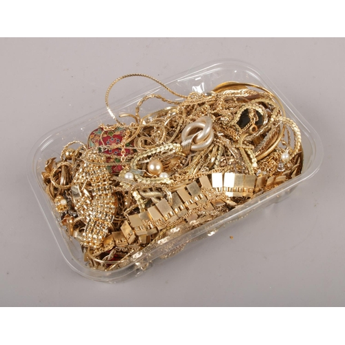 109 - A box of gold plated jewellery, to include chains, bracelets, earrings etc.