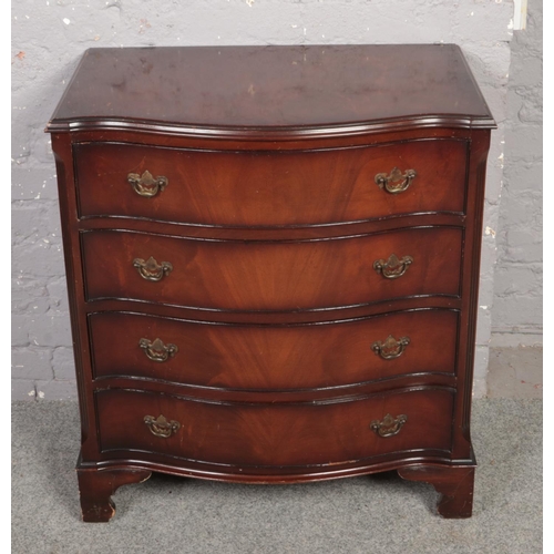 656 - A mahogany serpentine chest of 4 drawers. (85cm x 76cm)