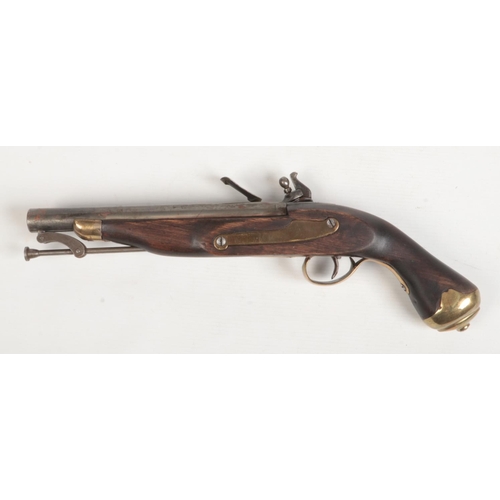 52 - A Tower pattern flintlock pistol with walnut fullstock, brass mounts and swivel ramrod. Lockplate st... 