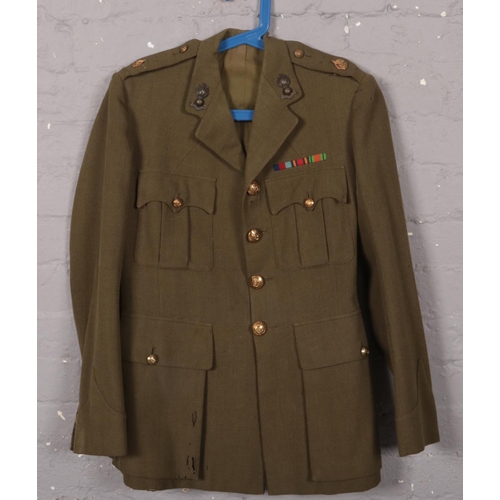 366 - Army No 2 Dress Jacket Royal Artillery, Major Rank Badge, Kings Crown buttons ( no size label approx... 