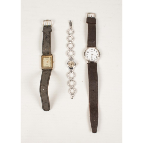 395 - A selection of watches - comprising of an Accurist Quartz gents wrist watch with seconds sweep & cal... 