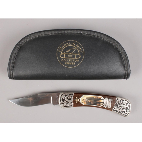 424 - A cased Franklin Mint collector's knife. Wyatt Earp.